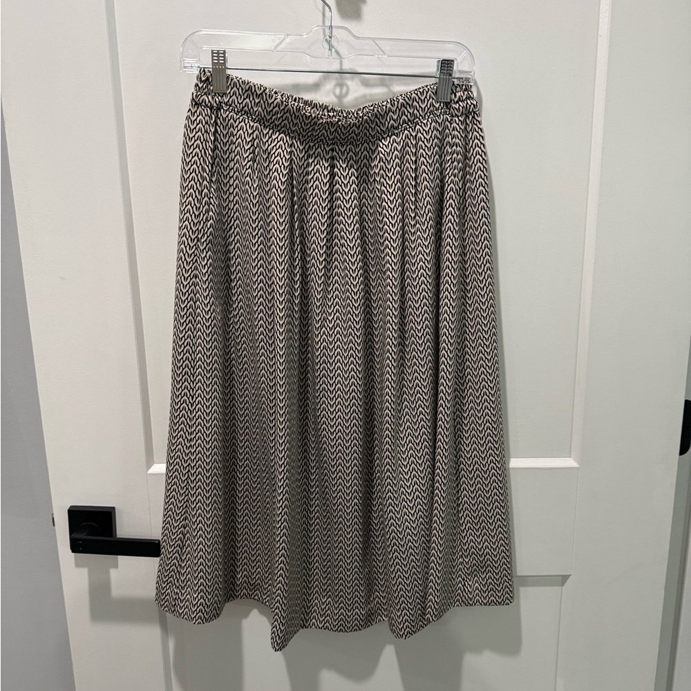 H&M skirt black and cream size 6